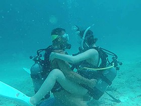 変態マリンスポーツ ネイキッドスキューバー 水野朝陽　サンプル画像10